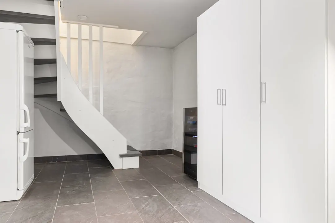 Prix d'un placard sous escalier sur mesure en 2026